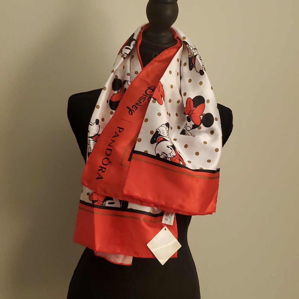 Minnie Scarf